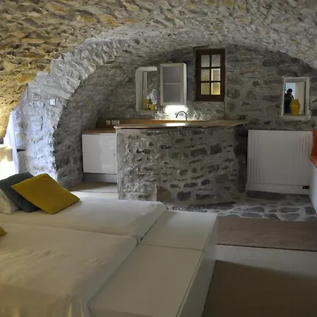 Un Je Ne Sais Quoi De Paradis *
